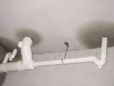 察哈尔右翼中卫生间测漏水的几种情景